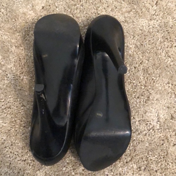 GUC BCBG platform open toe heel - Picture 4 of 5